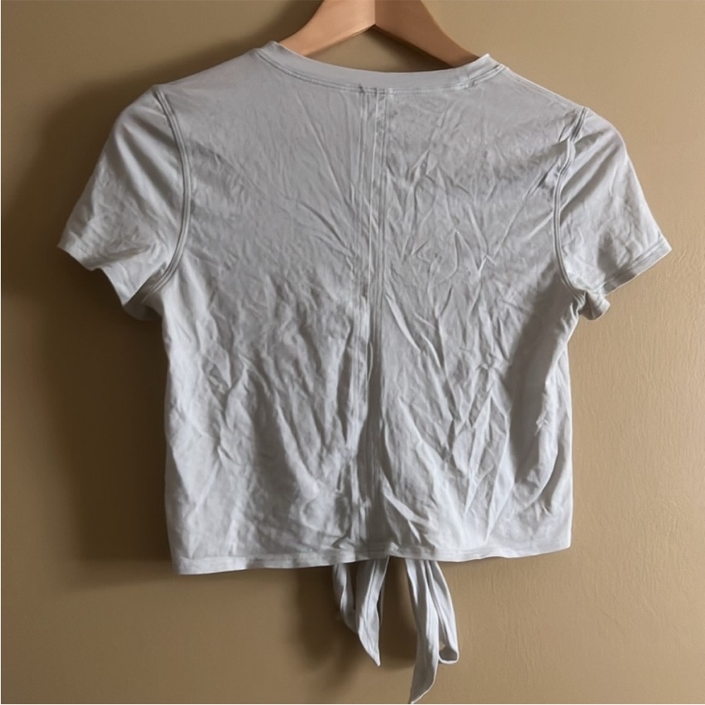 lululemon t-shirt - Picture 2 of 8